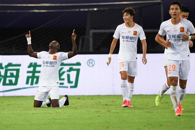 中国篮协公布U19集训大名单:曾凡博廖三宁入选